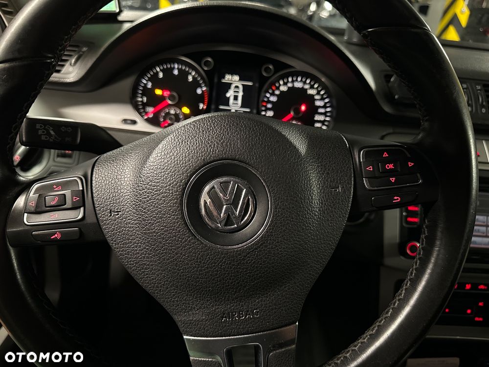 Volkswagen Passat 1.4 TSI Comfortline R-Style - 15