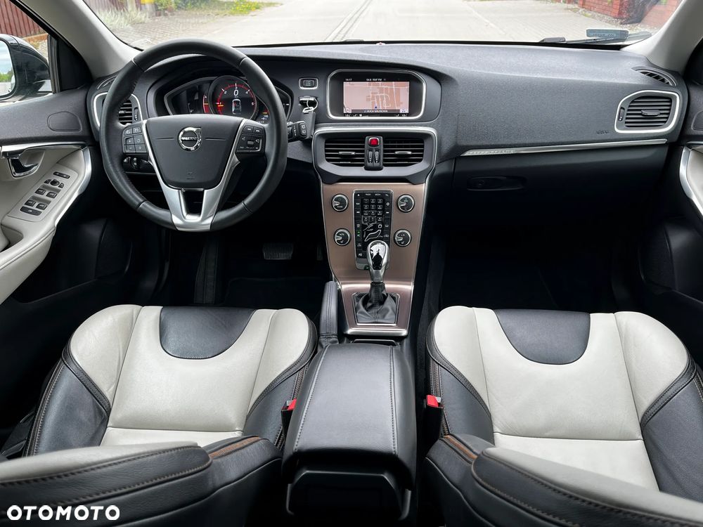 Volvo V40 Cross Country D3 Drive-E SCR Summum - 9