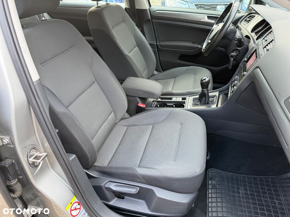 Volkswagen Golf 1.2 TSI BMT Trendline Perfectline - 11
