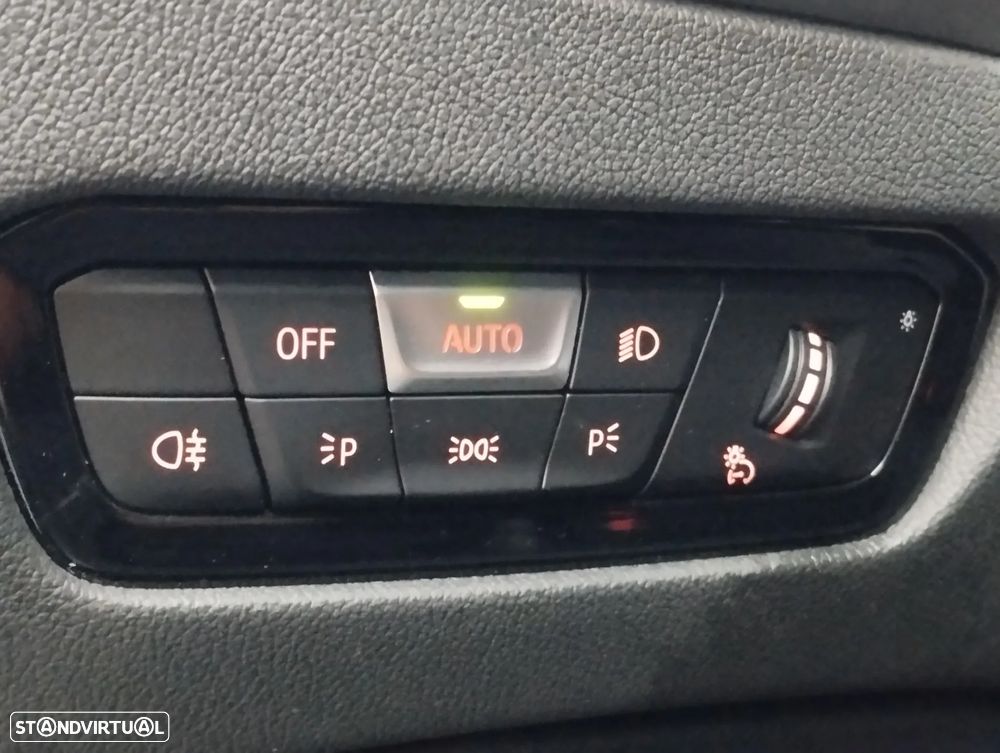 BMW 330 e Auto - 21