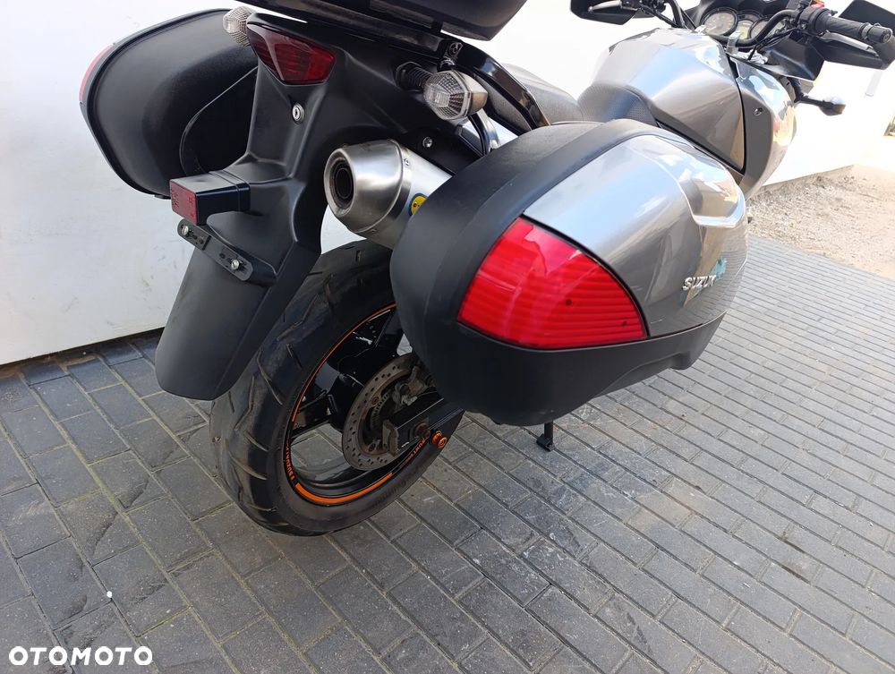 Suzuki V-STROM - 23