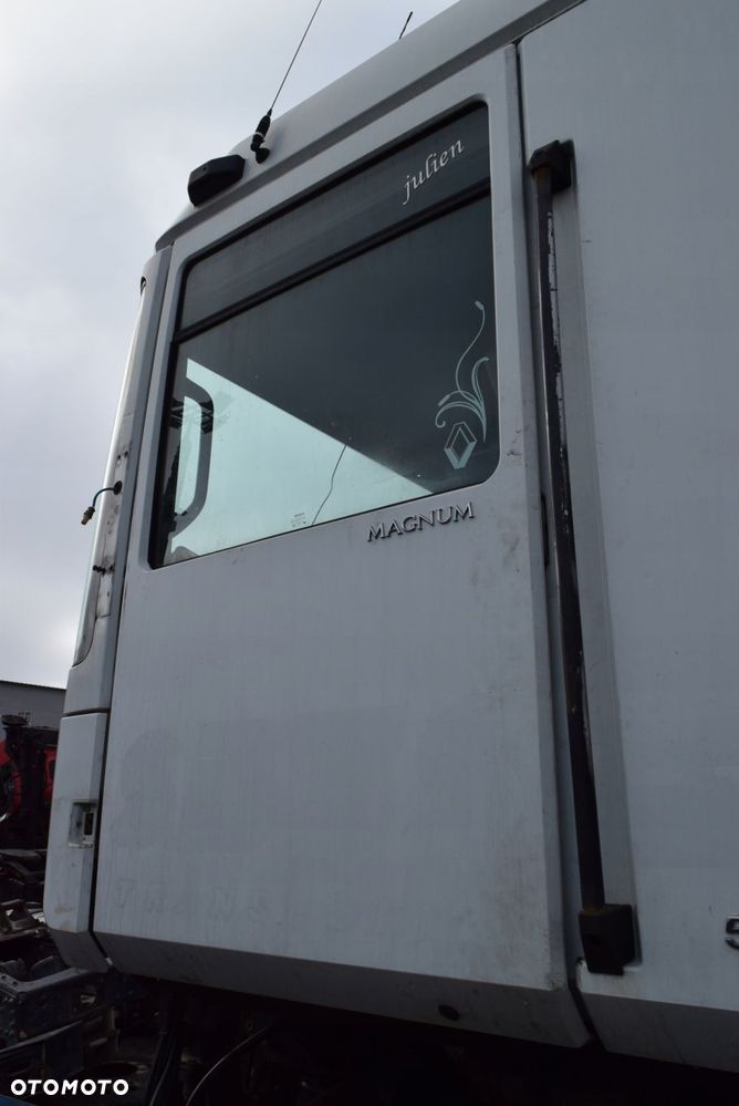 DRZWI LEWE RENAULT MAGNUM 460/500 DXI - 4