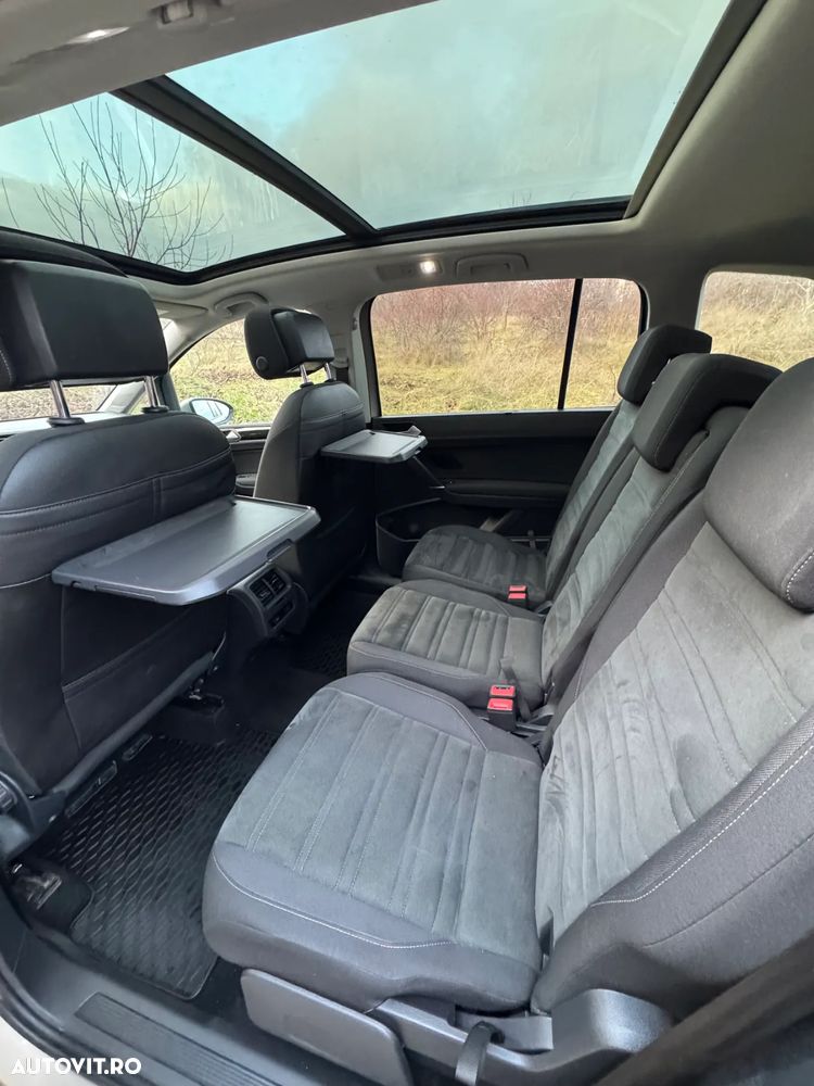 Volkswagen Touran 2.0 TDI Comfortline - 9