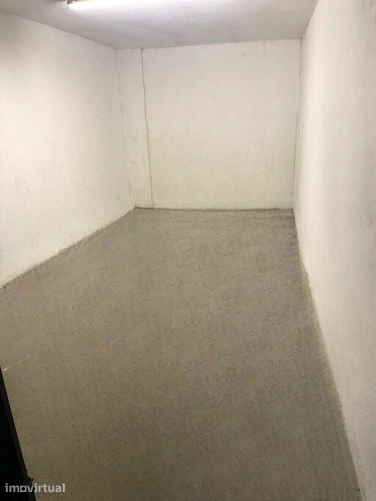 Armazém/Garagem Individual com 14m2 - Rua do Agro - Vila Nova de Gaia - Grande imagem: 2/18