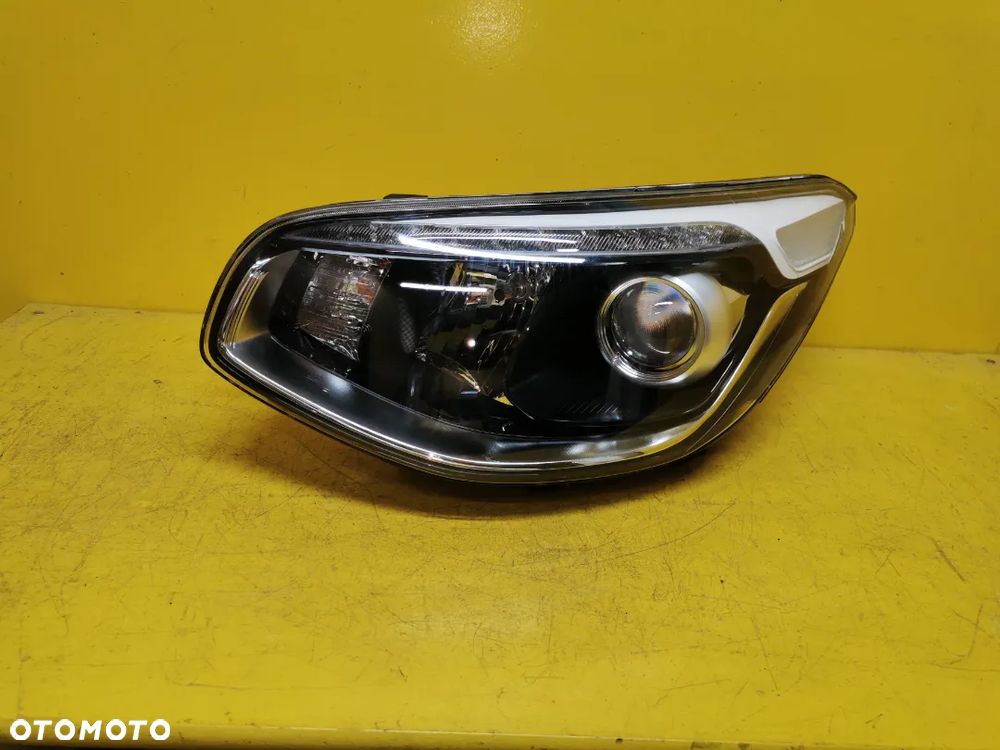KIA SOUL II LAMPA LEWA PRZOD CZARNA 92101-B2 - 1