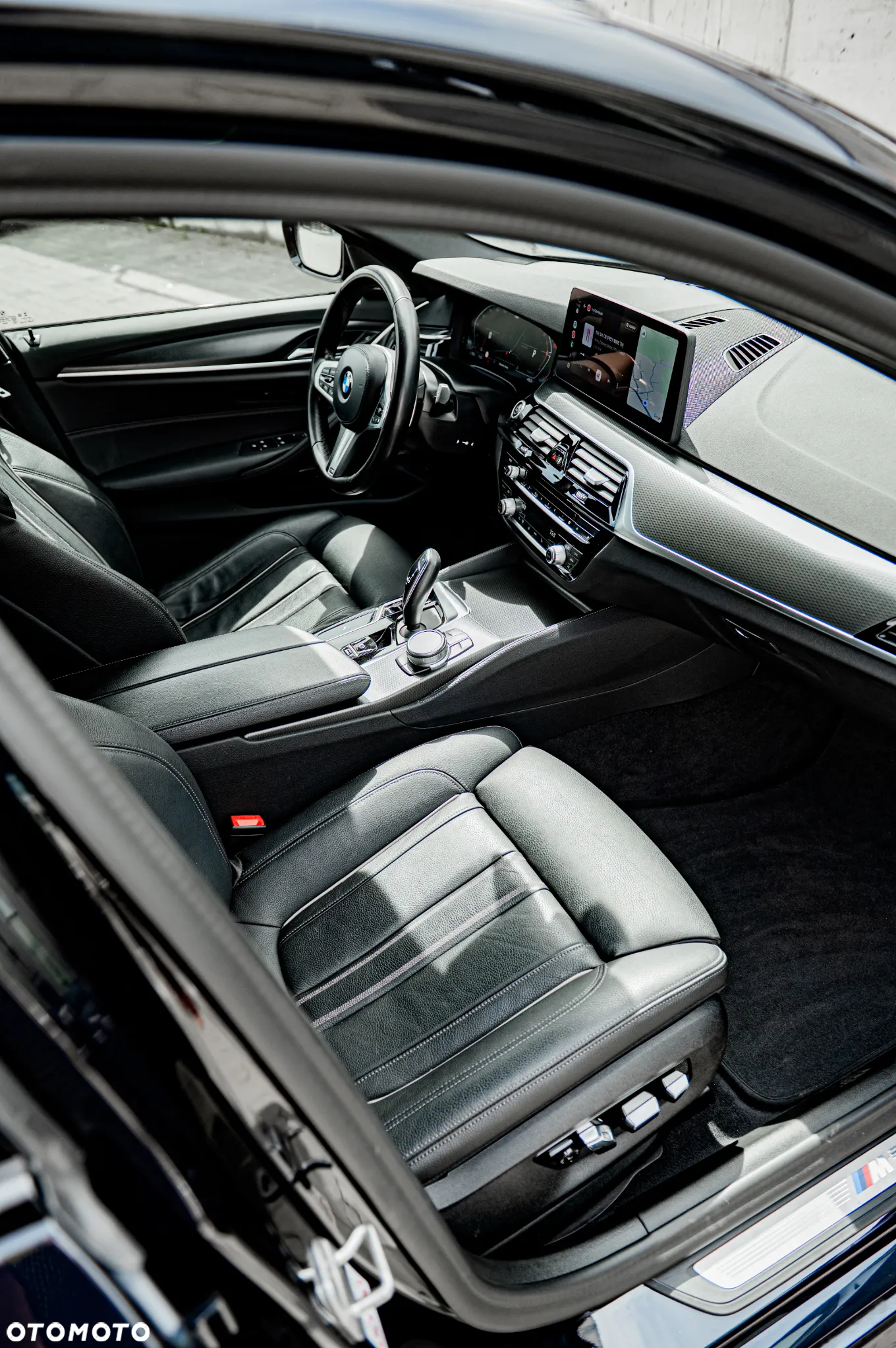 BMW Seria 5 530d xDrive Touring M Sport Edition - 15