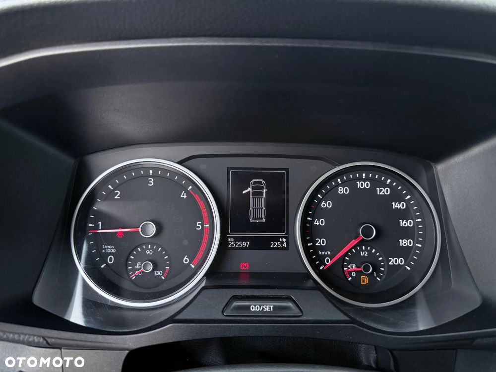 Volkswagen Crafter L2H2 Doka Brygadówka 6-miejsc, Salon PL, Jeden Właściciel - 13