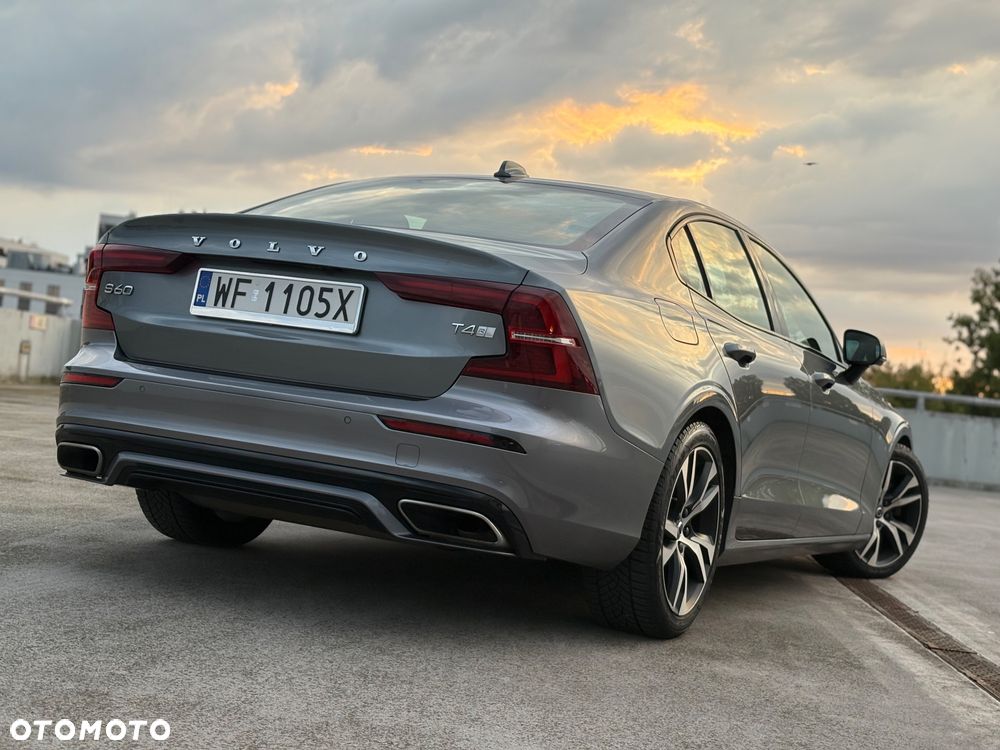 Volvo S60 T4 R-Design - 6