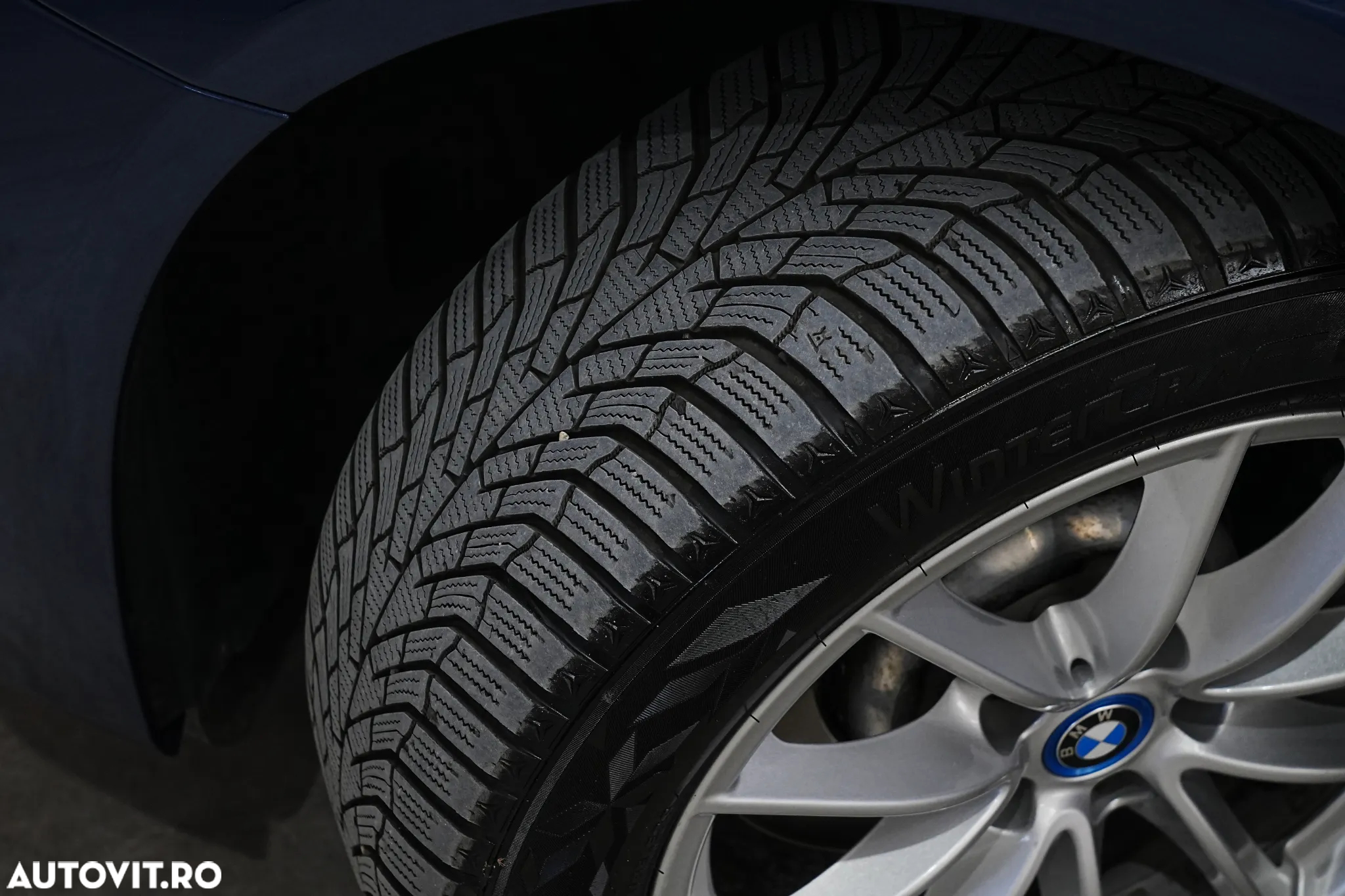 BMW Seria 5 530e xDrive AT PHEV - 38
