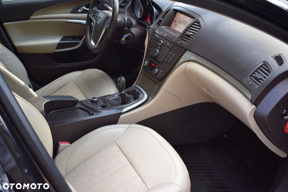 Opel Insignia 1.8 Cosmo - 11