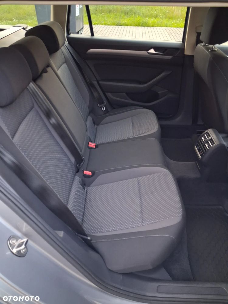 Volkswagen Passat 2.0 TDI BMT City - 13