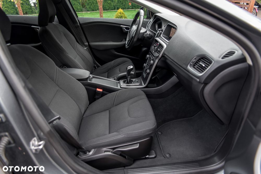 Volvo V40 T2 Kinetic - 27