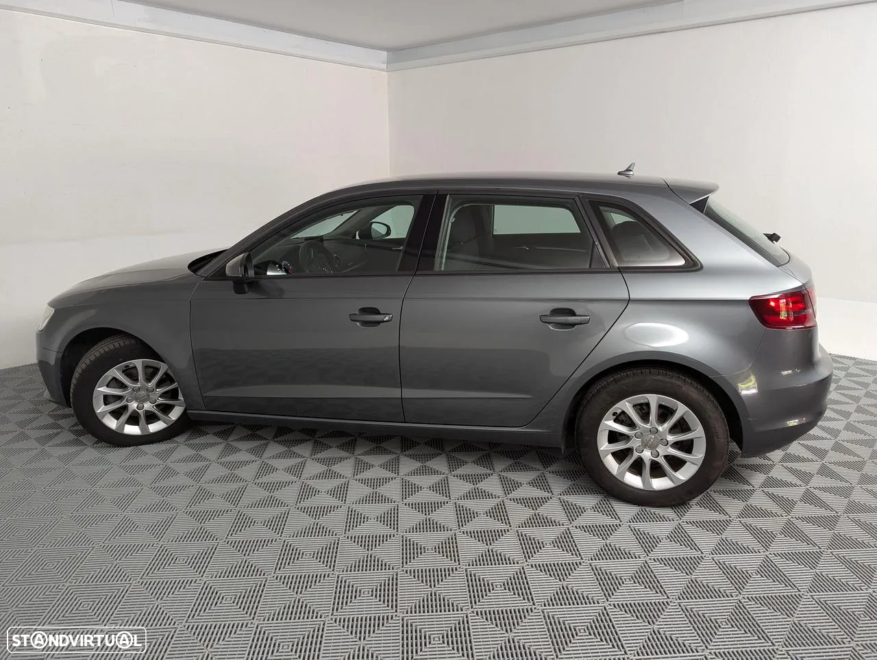 Audi A3 Sportback 1.6 TDI Attraction - 10