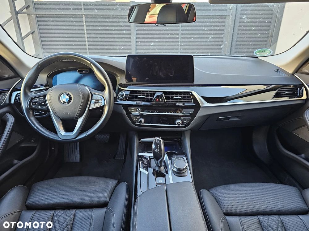 BMW Seria 5 520d xDrive Sport - 14