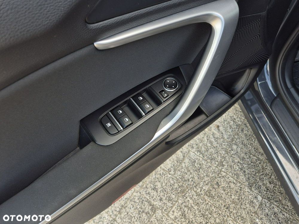 Kia Ceed - 10