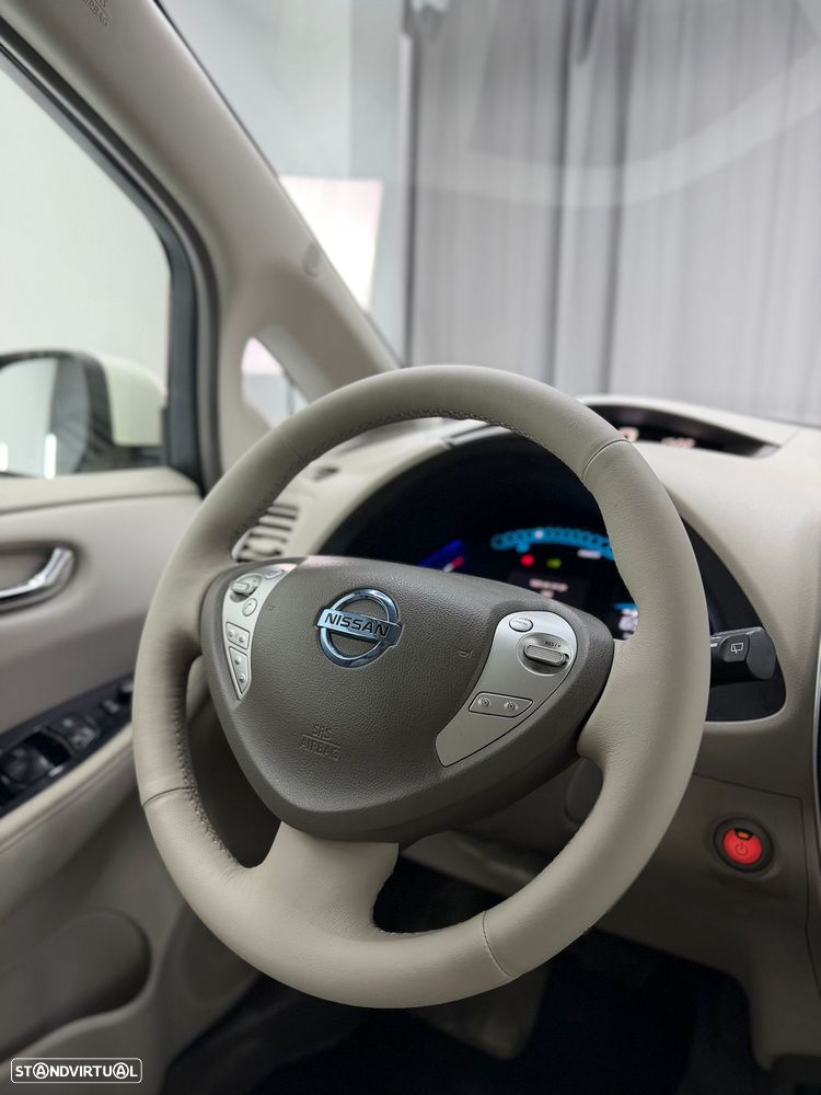 Nissan Leaf 24 kWh (c/ Bateria) Acenta - 17