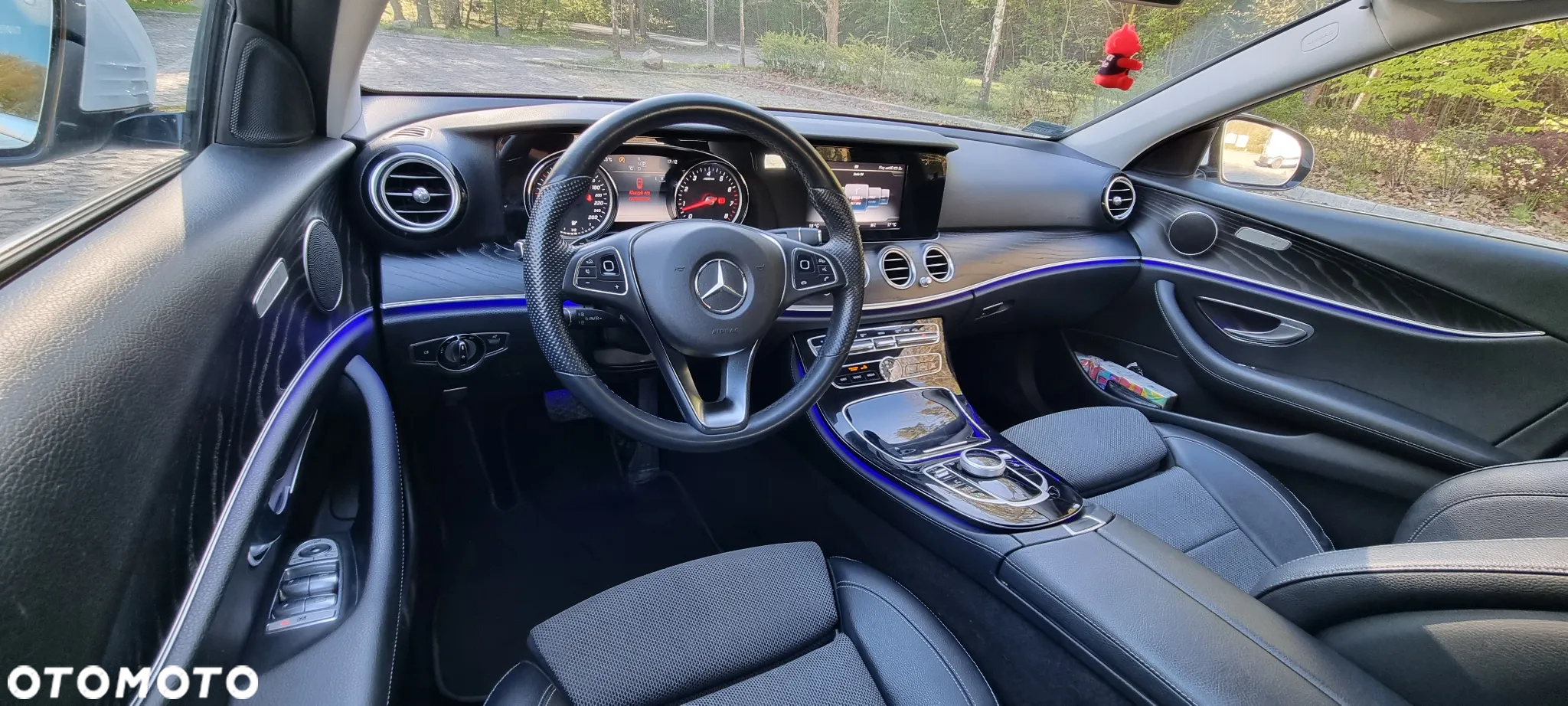 Mercedes-Benz Klasa E 200 9G-TRONIC - 14