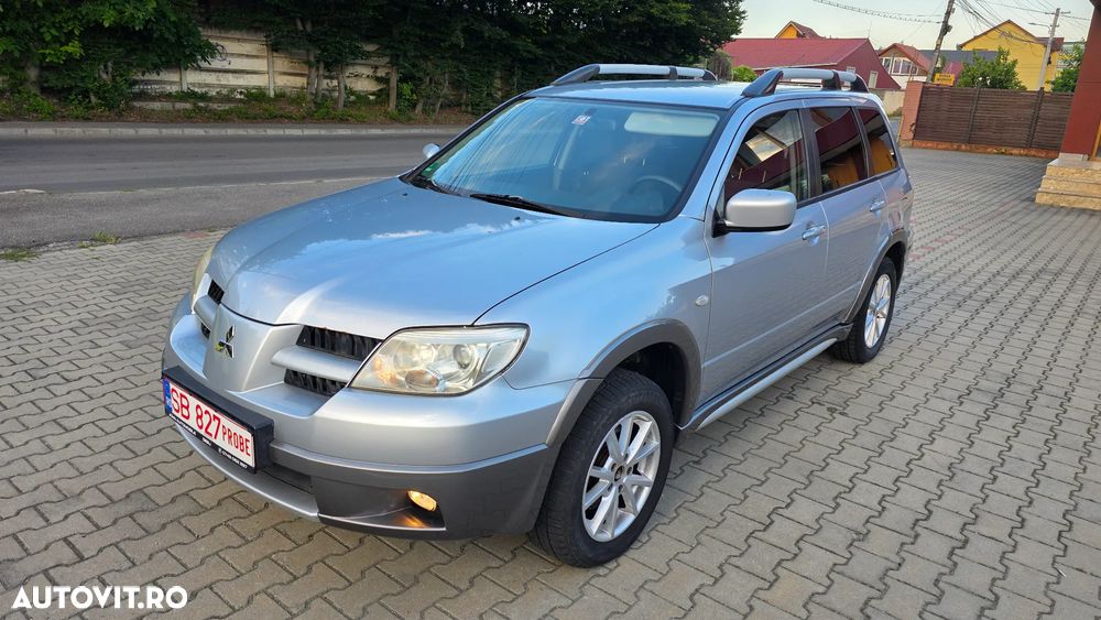 Mitsubishi Outlander - 13
