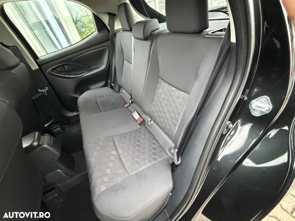 Toyota Yaris 1.5 VVT-i HSD Active - 11
