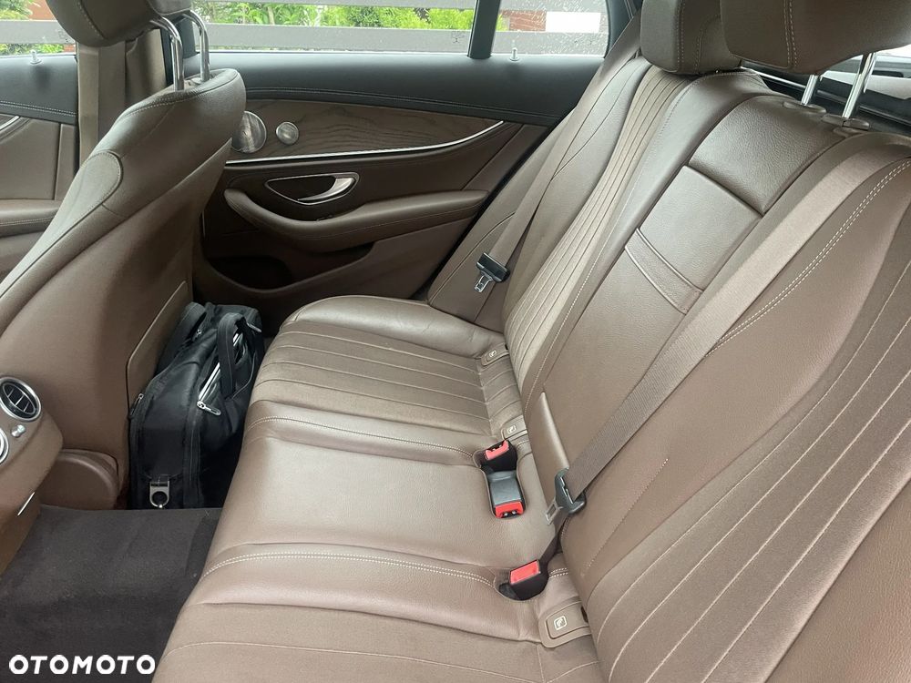 Mercedes-Benz Klasa E 220 d 4-Matic All-Terrain - 18