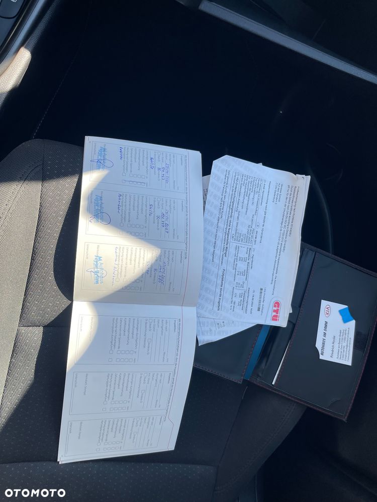 Kia Carens 1.6 GDI Dream Team Edition - 18