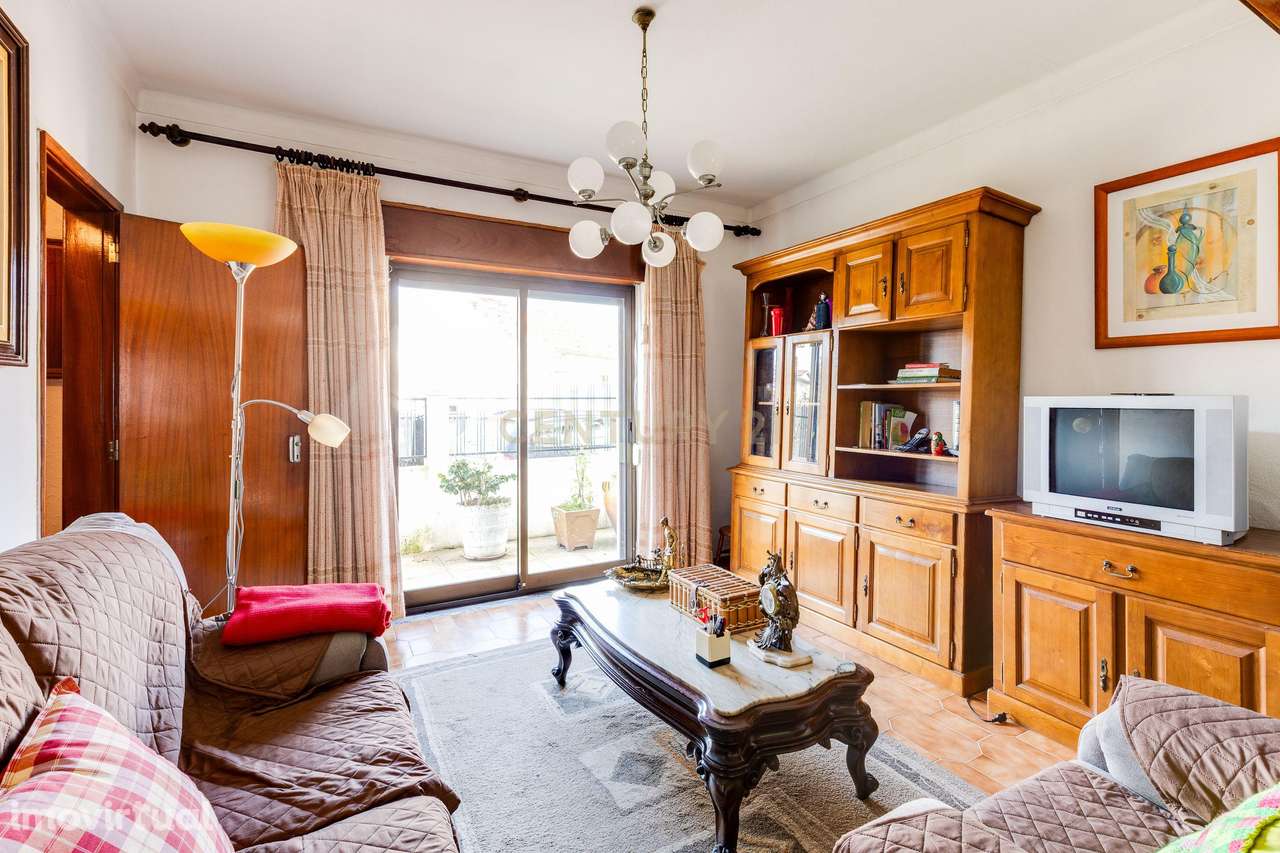 Moradia T4 Espaçosa e Versátil perto do Centro da Marinha Grande - Grande imagem: 5/45