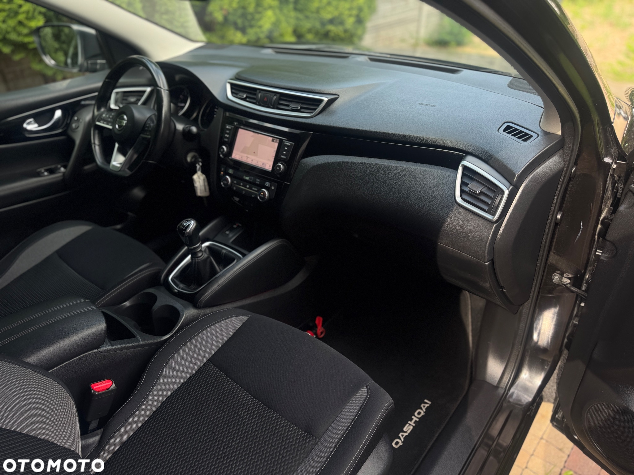 Nissan Qashqai 1.3 DIG-T Visia - 9