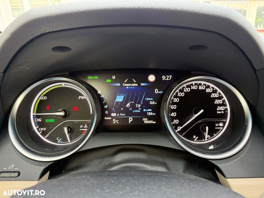 Toyota Camry 2.5 Hybrid Exclusive - 22