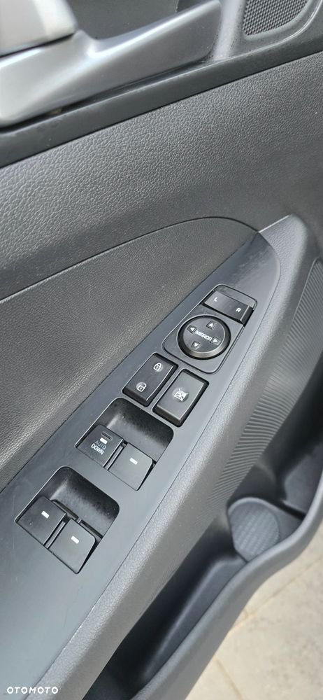 Hyundai Tucson 1.7 CRDI BlueDrive Comfort 2WD - 11