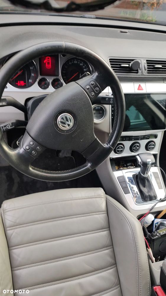 Volkswagen Passat 3.2 V6 FSI 4Mot Comfortline DSG - 2