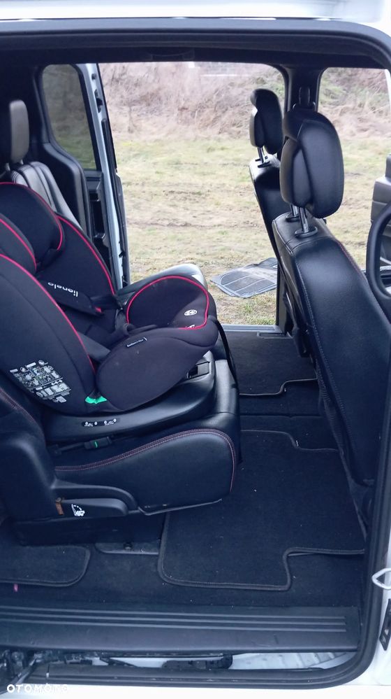 Dodge Grand Caravan - 11