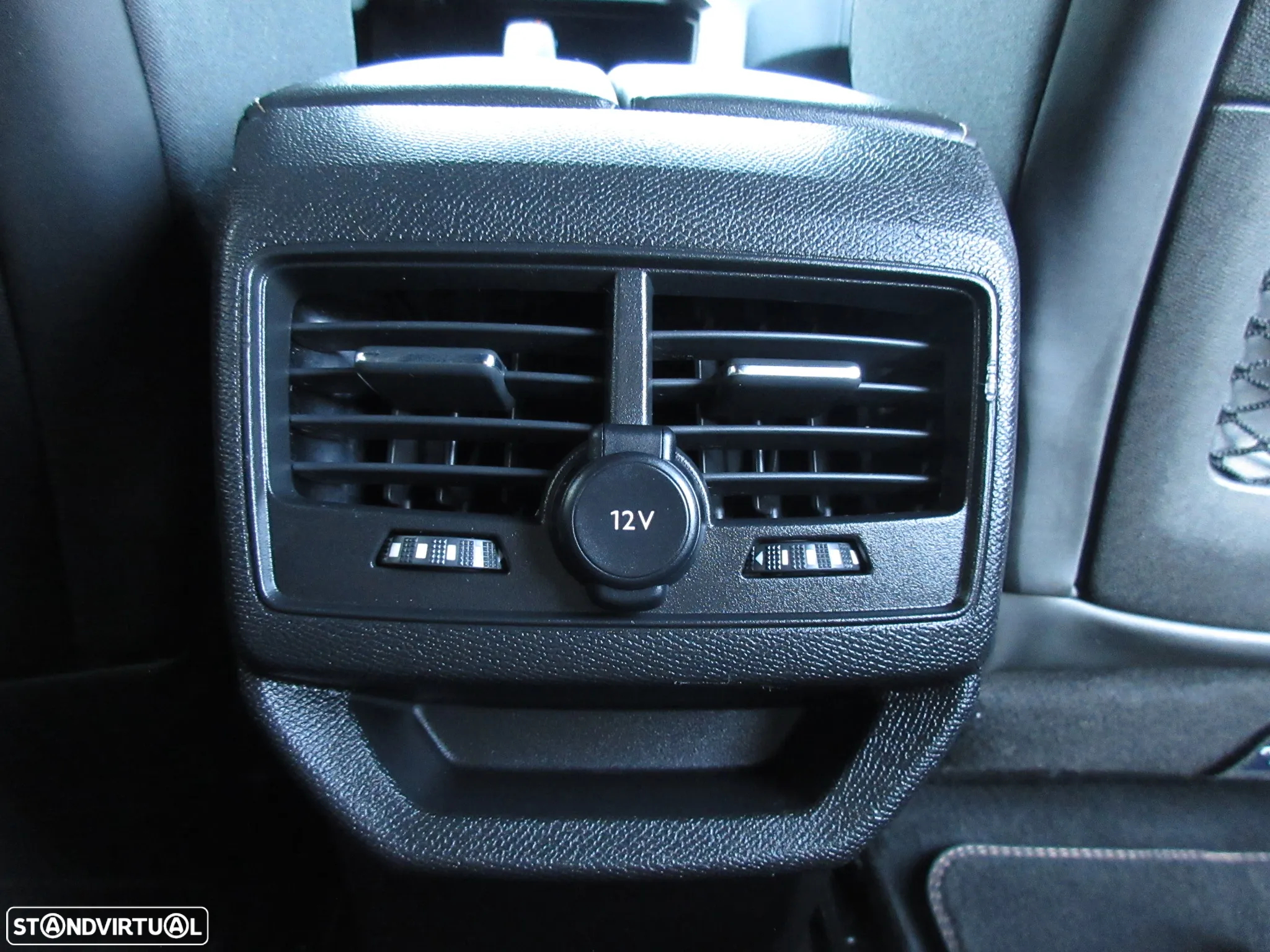 Peugeot 3008 1.5 BlueHDi GT Line EAT8 - 42