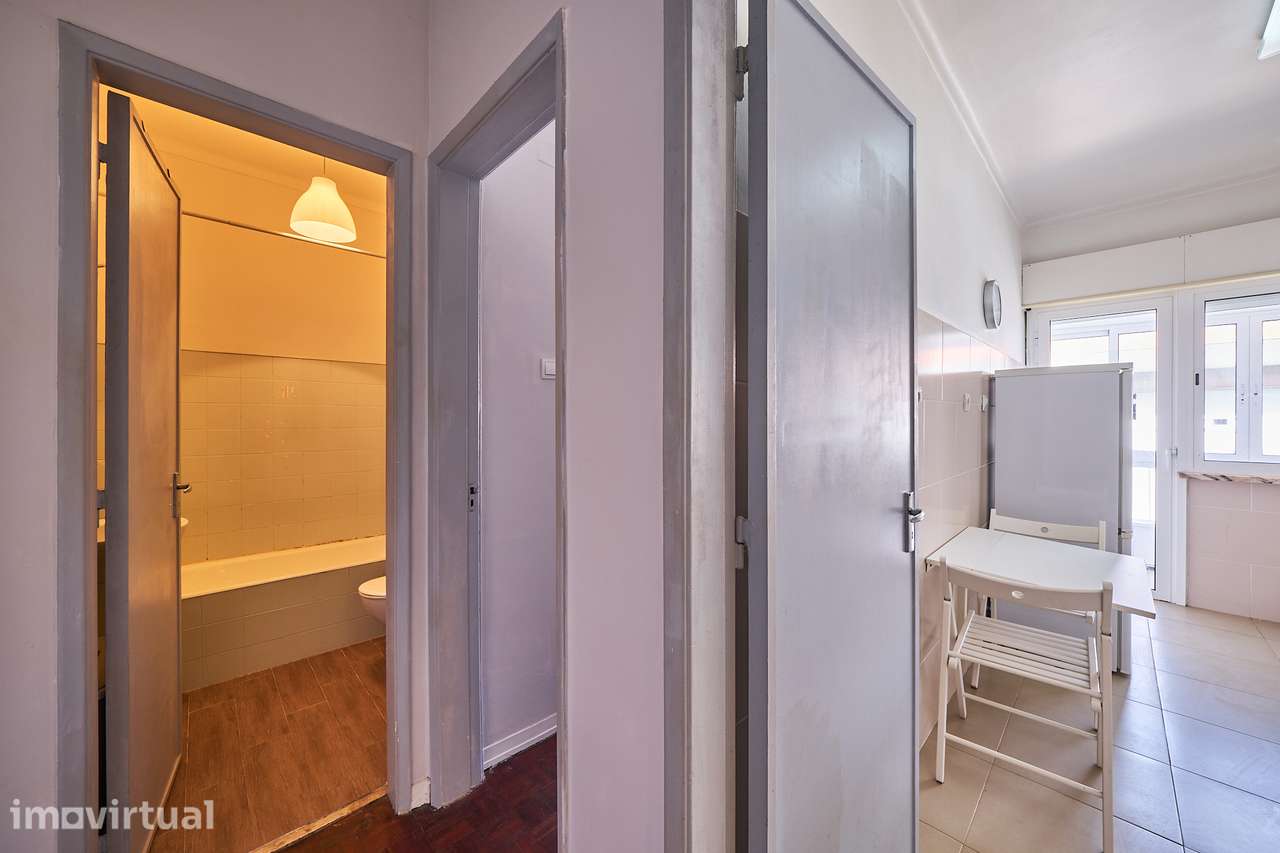 T2 no centro de Corroios remodelado - Grande imagem: 4/19