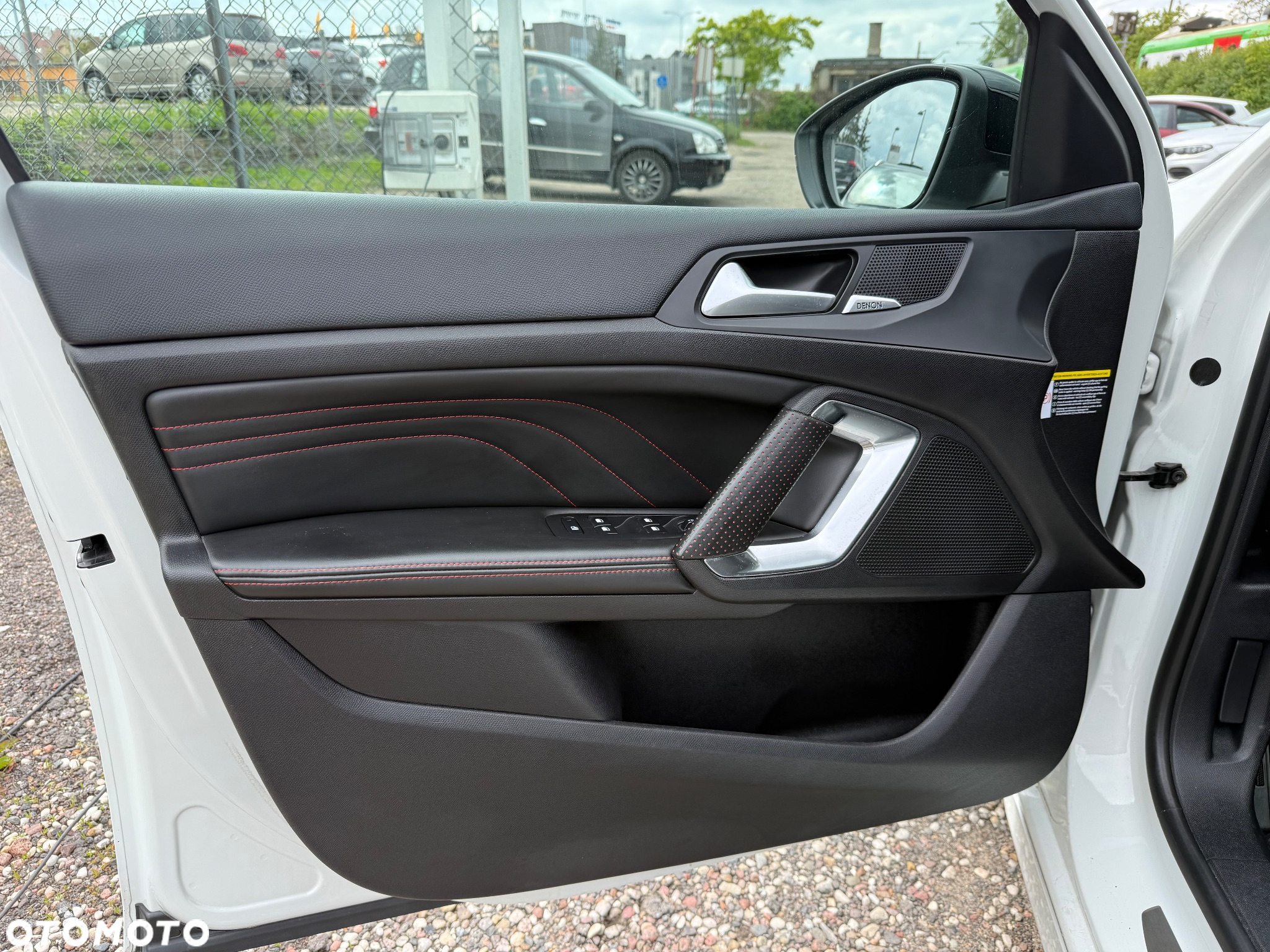 Peugeot 308 1.6 e-THP GT S&S - 17