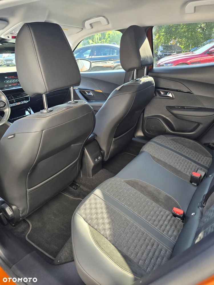 Peugeot 2008 1.2 PureTech Allure S&S EAT8 - 22
