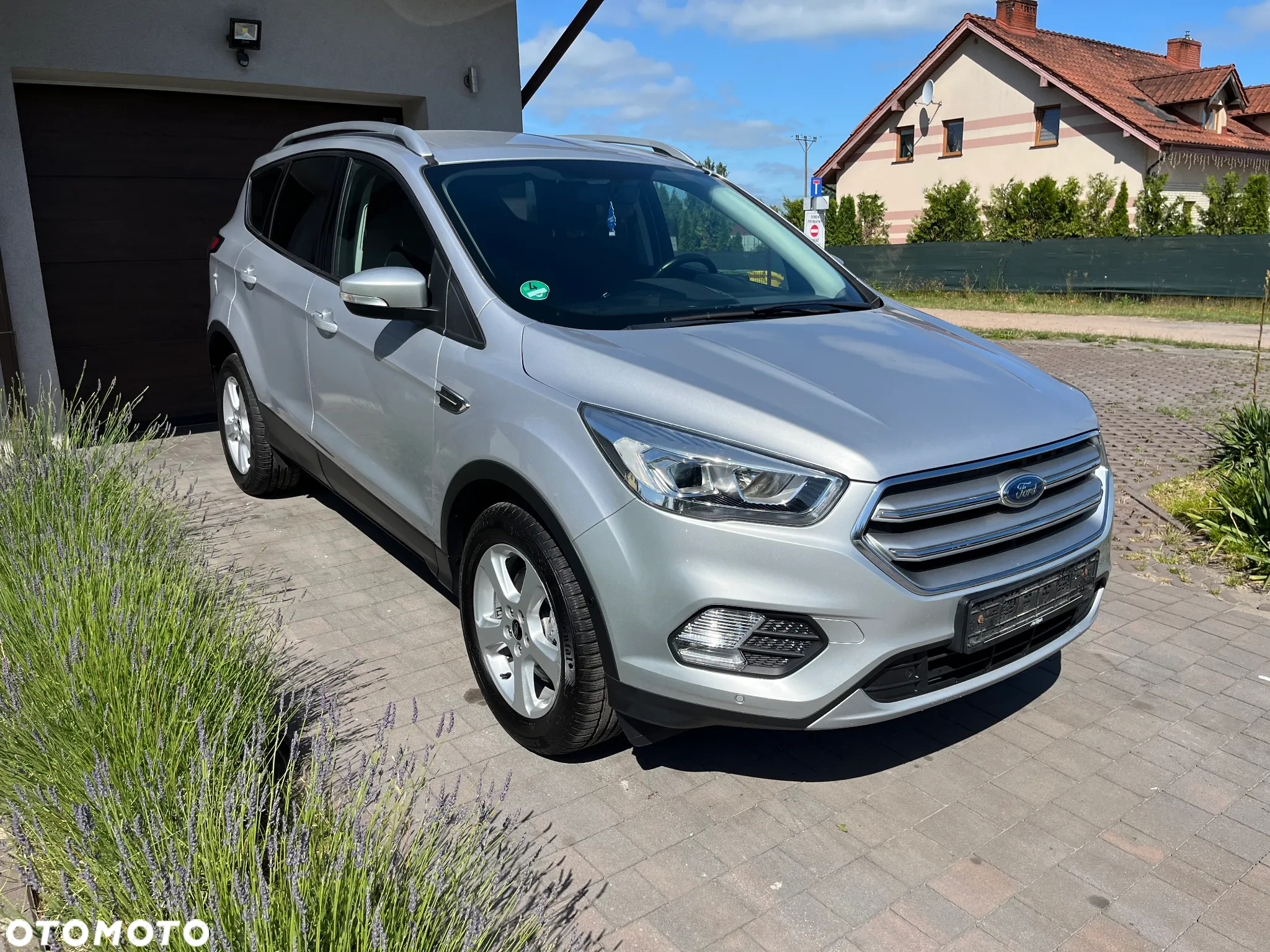 Ford Kuga 2.0 TDCi 2x4 Titanium - 3