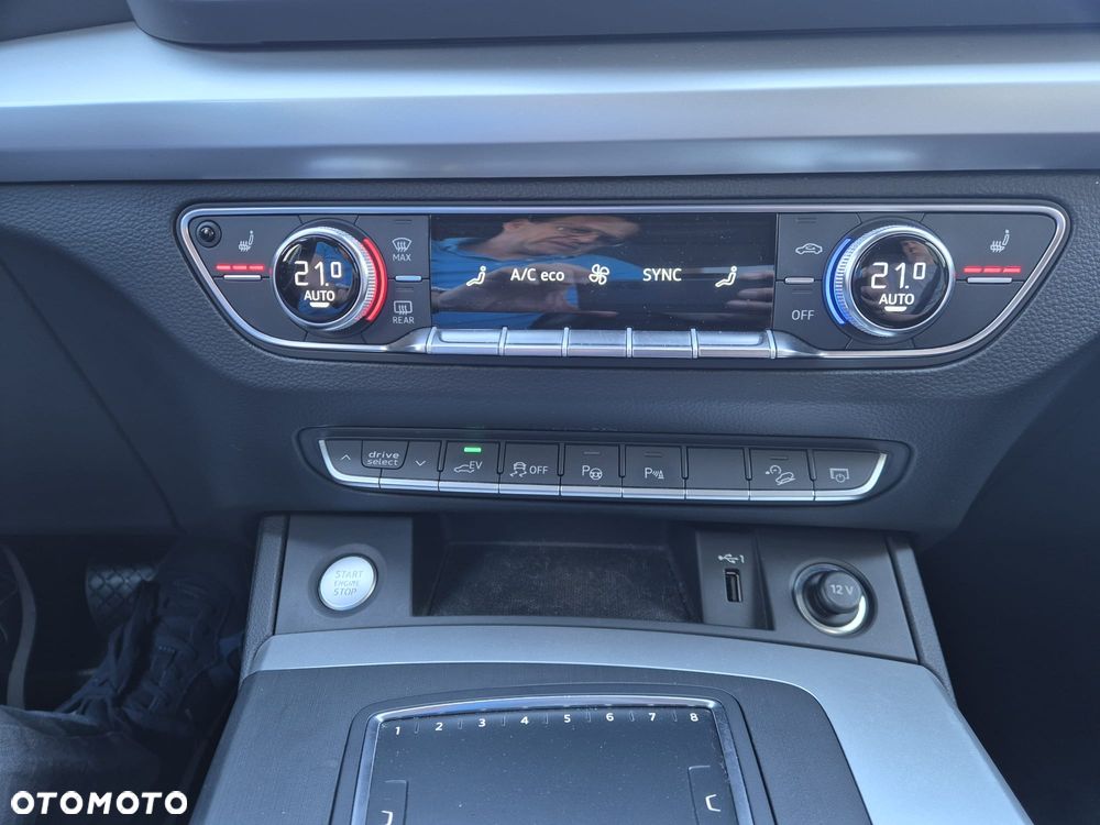 Audi Q5 55 TFSI e Quattro S Line S tronic - 13