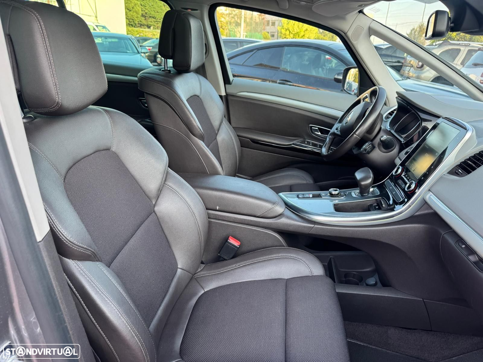Renault Espace 1.6 dCi Initiale Paris EDC - 23