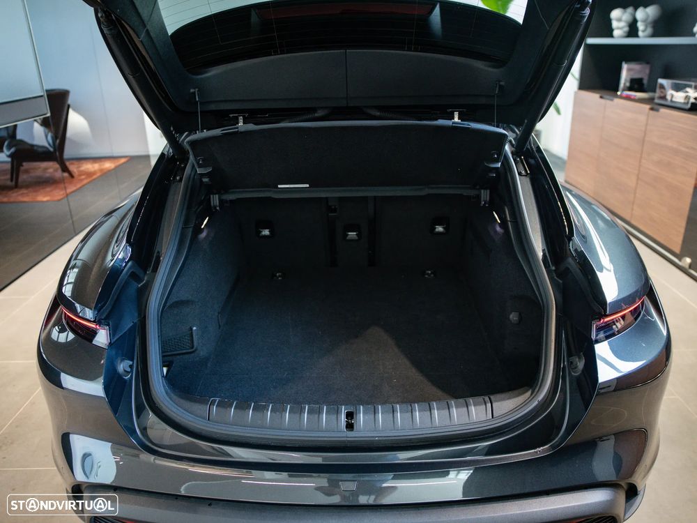 Porsche Taycan Sport Turismo - 12