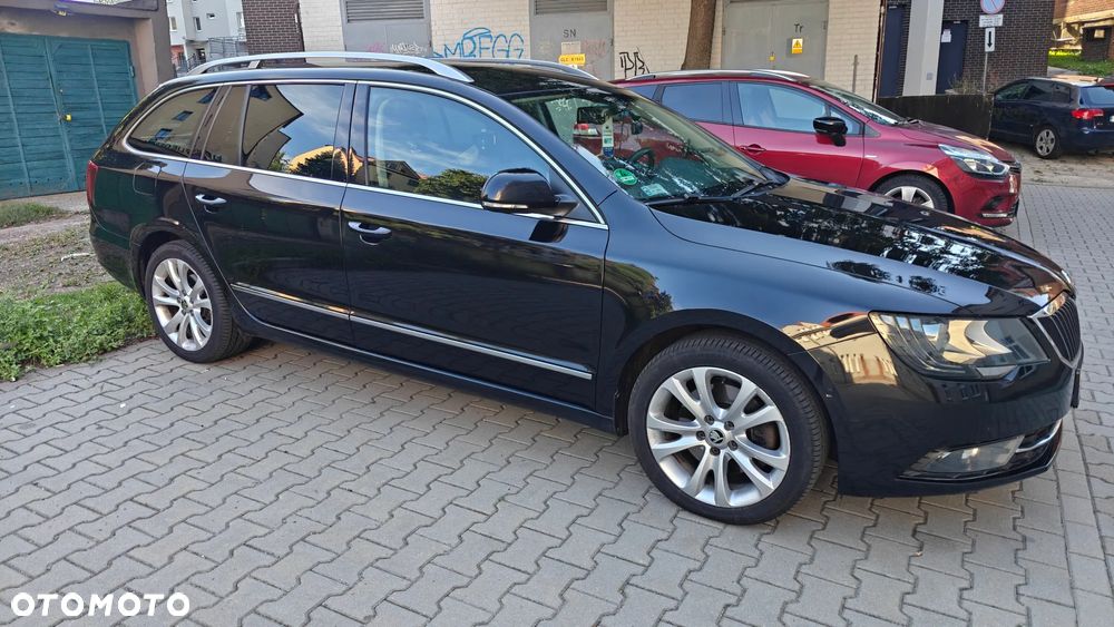 Skoda Superb 2.0 TDI Elegance DSG - 11