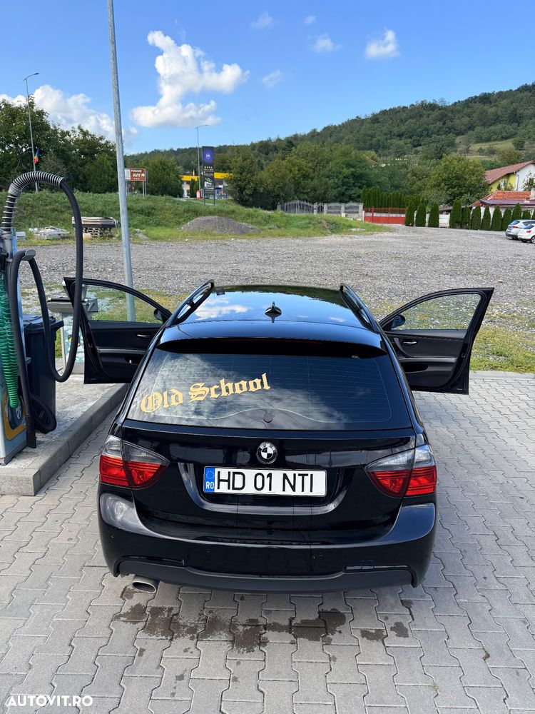 BMW Seria 3 320d DPF Touring Aut. - 13