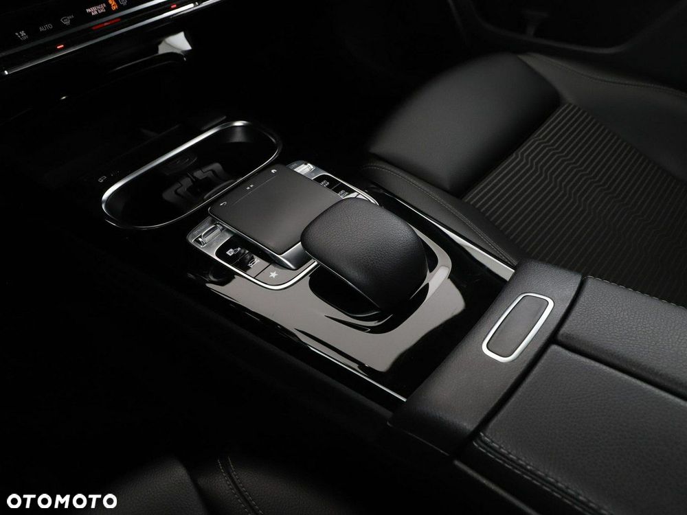 Mercedes-Benz Klasa A 250 7G-DCT - 30