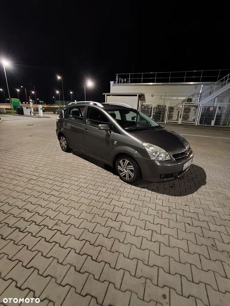 Toyota Corolla Verso 2.0 D-4D - 1