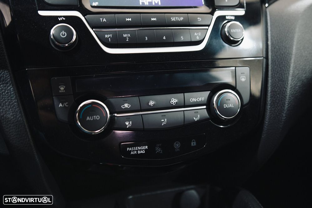 Nissan Qashqai 1.5 dCi N-Connecta - 10