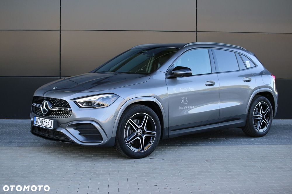 Mercedes-Benz GLA - 2