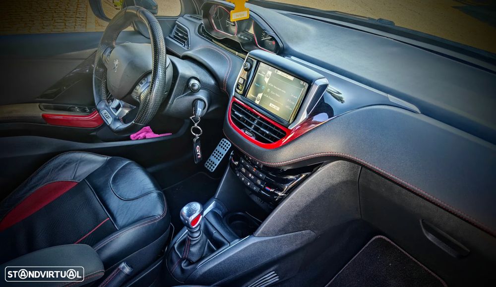 Peugeot 208 1.6 THP GTi - 13