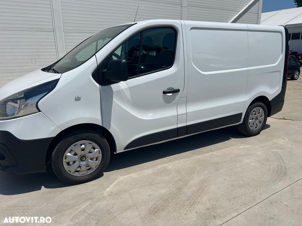 Renault Trafic - 2