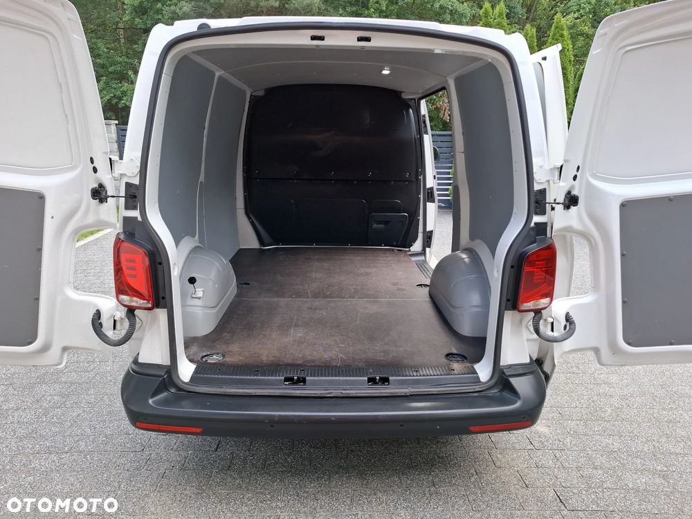 Volkswagen Transporter - 11