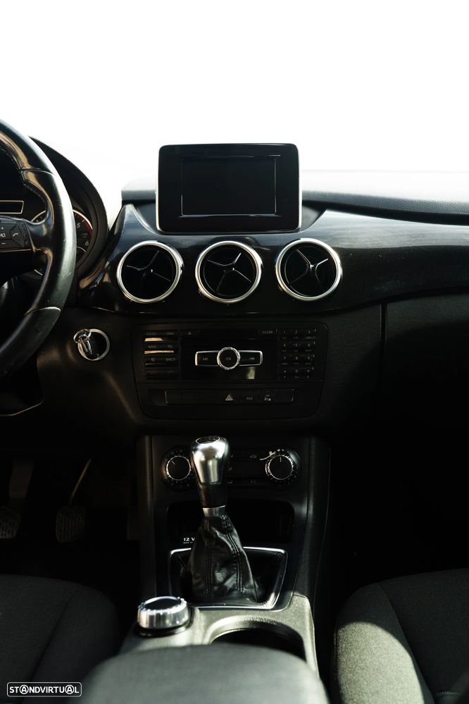 Mercedes-Benz B 200 - 11