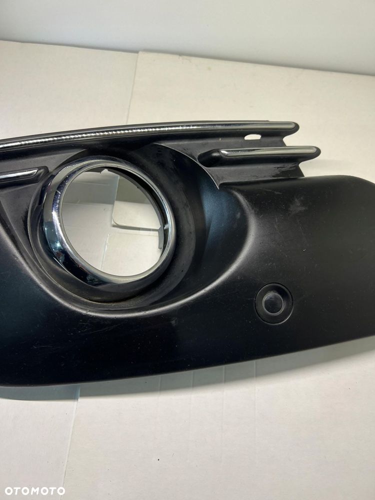 KRATKA ZDERZAKA HALOGENU PRAWA PRZÓD PEUGEOT 3008 I - 4